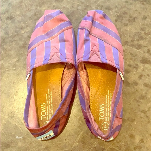 Toms slip ons - Picture 1 of 5